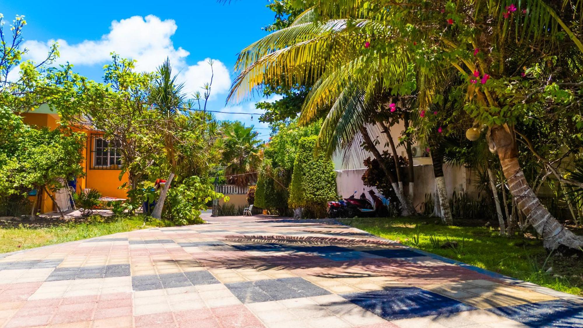 Villa Pajaros Isla Mujeres Exterior photo